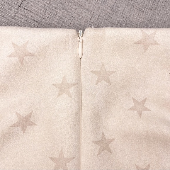 Le Lis Star Print Suede Mini Skirt Tan Cream Size Small - Picture 7 of 9